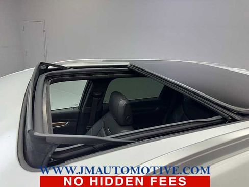 Used 2019 Cadillac XT5 Platinum image 11