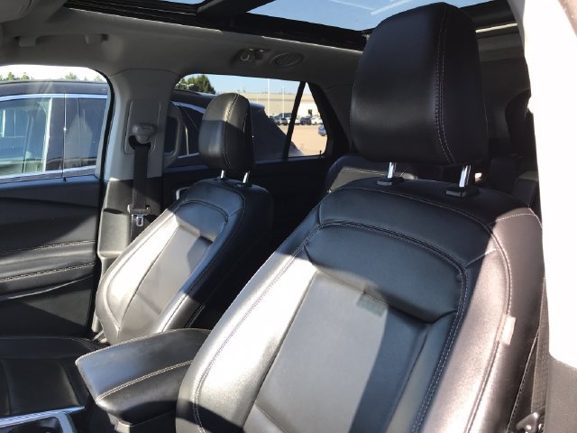 Used 2023 Ford Explorer XLT AWD/4WD image 31