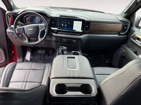 Certified 2022 Chevrolet Silverado 1500 High Country w/ Technology Package image 10