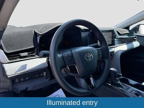 Used 2025 Toyota Camry LE FWD image 10