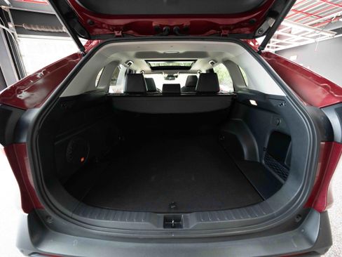 Used 2020 Toyota RAV4 Limited image 28