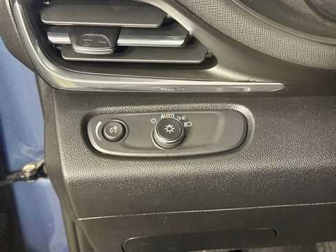 Used 2024 Buick Envista Preferred w/ Convenience I Package image 19