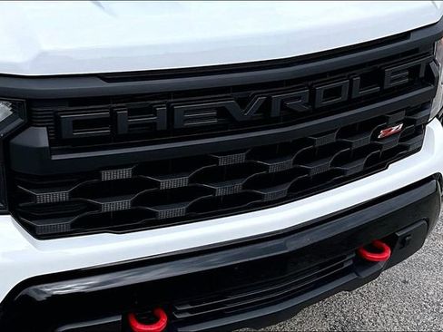 Used 2025 Chevrolet Silverado 1500 Custom Trail Boss w/ LPO, Dark Essentials Package AWD/4WD image 34