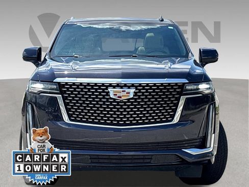 Used 2024 Cadillac Escalade ESV Premium Luxury RWD image 2