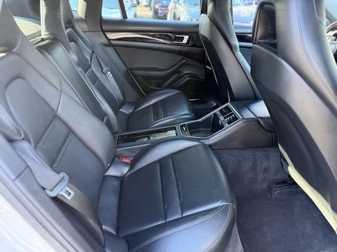 Used 2021 Porsche Panamera image 26