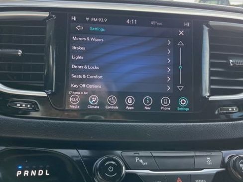 Used 2020 Chrysler Pacifica Touring-L w/ S Appearance Package image 54