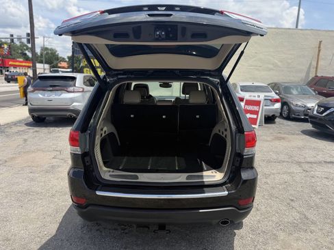 Used 2017 Jeep Grand Cherokee Limited AWD/4WD image 11