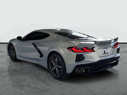 Used 2022 Chevrolet Corvette Stingray Premium Cpe w/ Z51 Performance Package RWD image 3