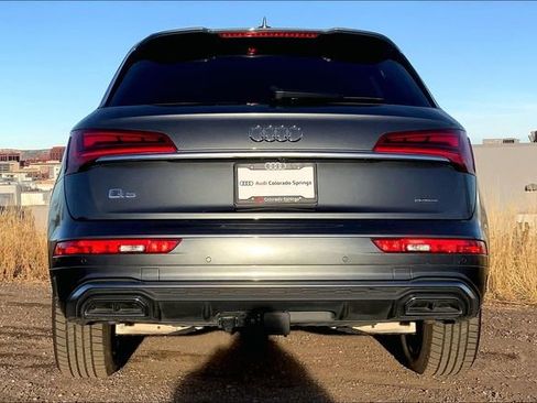 Used 2021 Audi Q5 e Premium Plus w/ Premium Plus Package image 4
