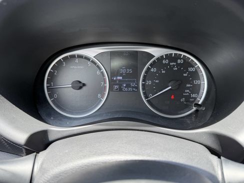 Used 2020 Nissan Kicks S FWD image 14