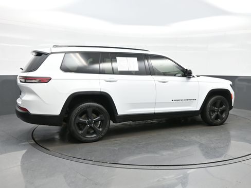 Used 2023 Jeep Grand Cherokee L Laredo image 7