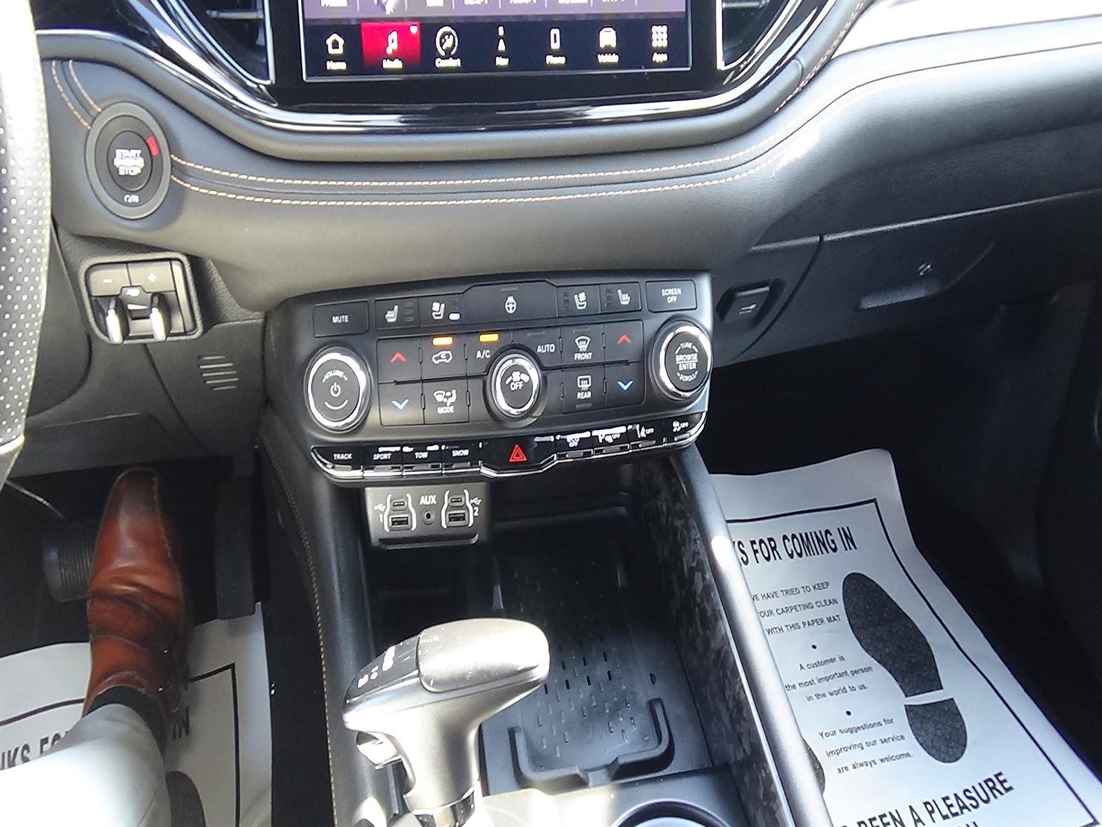 Certified 2025 Dodge Durango R/T AWD/4WD image 33