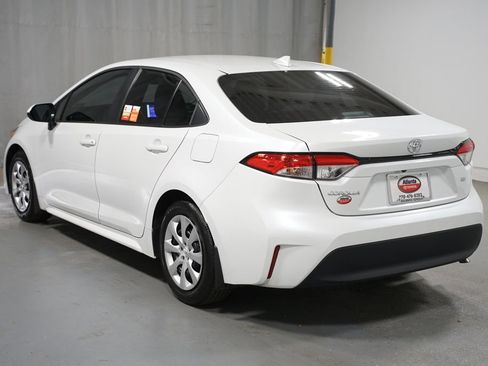 Certified 2025 Toyota Corolla LE image 6
