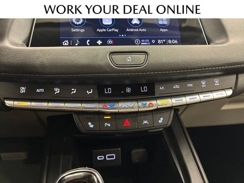 Used 2022 Cadillac XT4 Luxury w/ Cold Weather Package AWD/4WD image 19