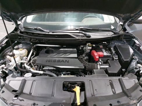 Used 2023 Nissan Rogue SV image 29