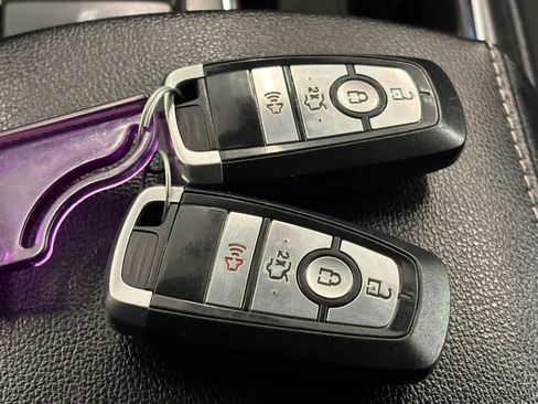 Used 2020 Ford Fusion SE FWD image 52