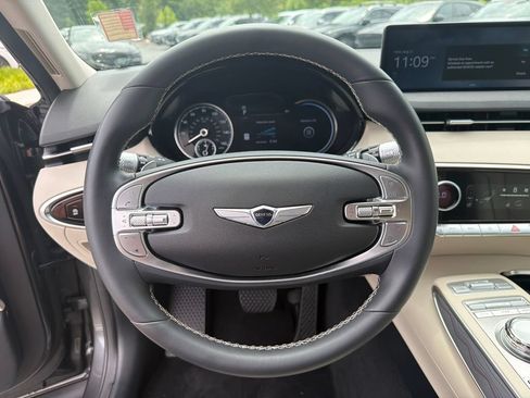 Used 2024 Genesis GV70 2.5T w/ Advanced Package AWD/4WD image 26