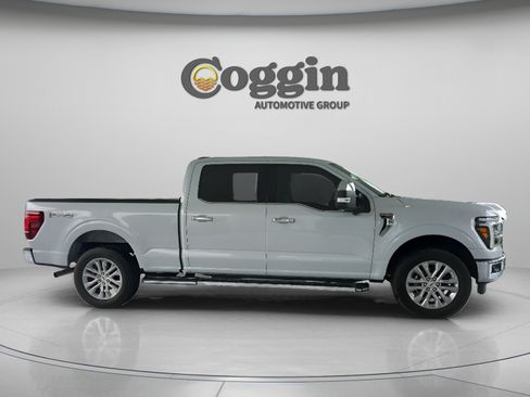 Used 2025 Ford F150 Lariat w/ Equipment Group 501A Mid AWD/4WD image 6