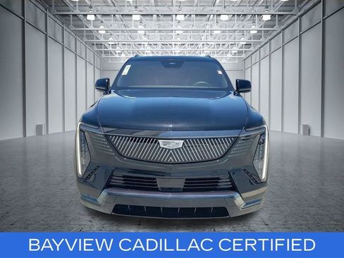 Certified 2026 Cadillac Escalade IQL Sport 1 w/ LPO, ONYX Package AWD/4WD image 10