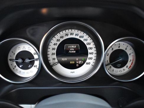 Used 2014 Mercedes-Benz E 350 Sedan image 56
