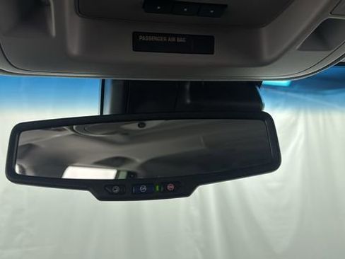 Used 2019 Chevrolet Suburban Premier image 35