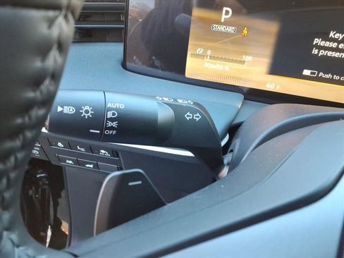 New 2026 Nissan Leaf Platinum+ image 18