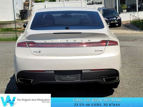Used 2014 Lincoln MKZ FWD image 5