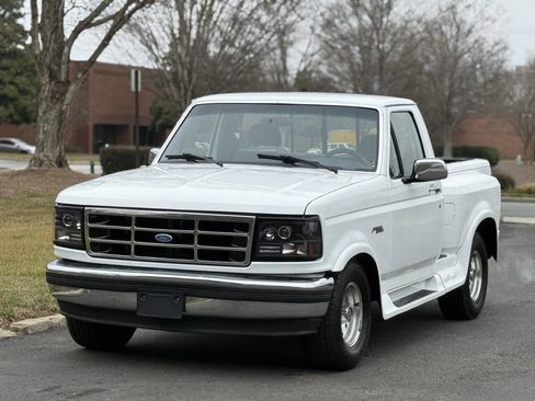 Used 1994 Ford F150 XL image 2
