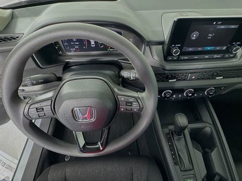 Certified 2025 Honda Accord SE image 12