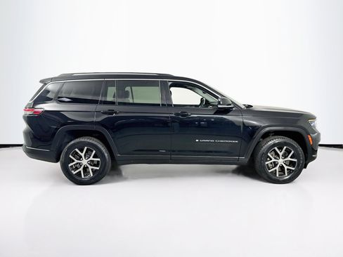 Used 2023 Jeep Grand Cherokee L Limited RWD image 4