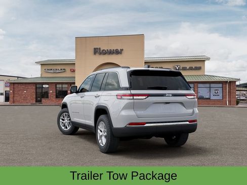 New 2025 Jeep Grand Cherokee Laredo X w/ Luxury Tech Group I AWD/4WD image 5