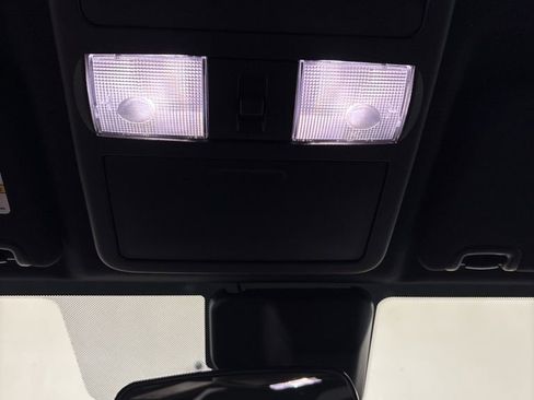 Used 2025 Nissan Frontier PRO-4X w/ Tow Package AWD/4WD image 14