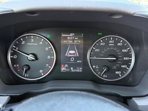 Used 2024 Subaru Crosstrek 2.5i Limited AWD/4WD image 19