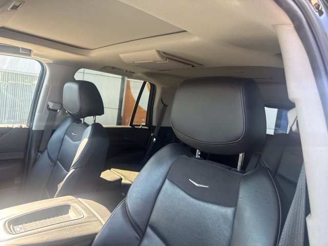Used 2020 Cadillac Escalade Premium Luxury AWD/4WD image 11