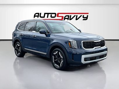 Used 2023 Kia Telluride S w/ S Sunroof Package