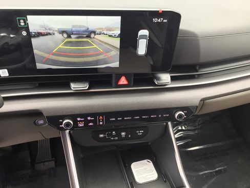 New 2026 Kia Carnival EX image 13