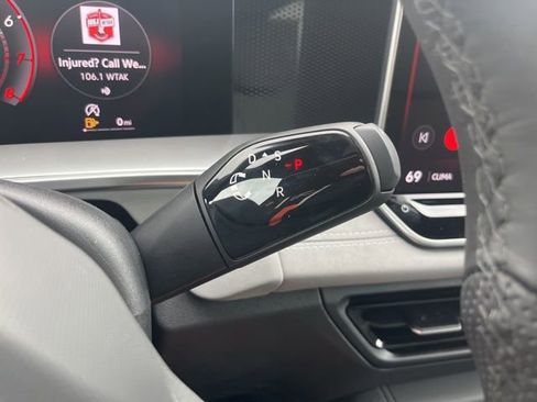 New 2026 Volkswagen Tiguan SE R-Line FWD image 12