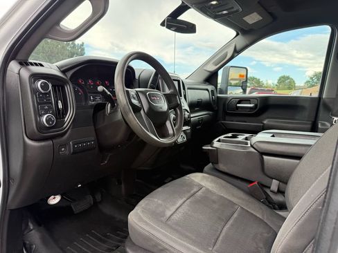 Used 2022 GMC Sierra 2500 Pro w/ Gooseneck/5TH Wheel Package AWD/4WD image 17