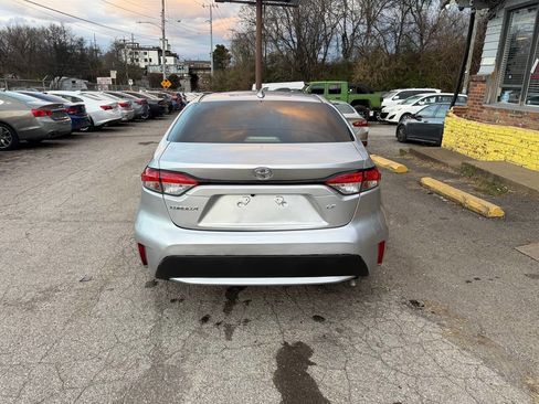Used 2021 Toyota Corolla LE image 4