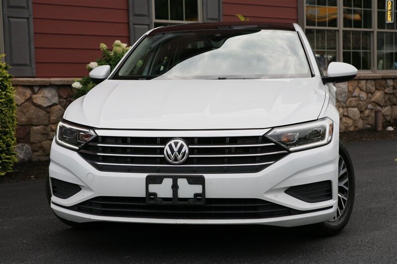 Used 2019 Volkswagen Jetta SEL FWD image 2