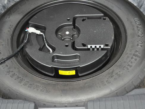 Used 2024 Nissan Rogue SV image 23