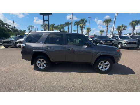 Used 2021 Toyota 4Runner SR5 Premium w/ Moonroof Package RWD image 9