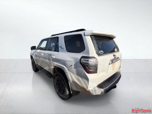 Used 2019 Toyota 4Runner TRD Off-Road Premium AWD/4WD image 3
