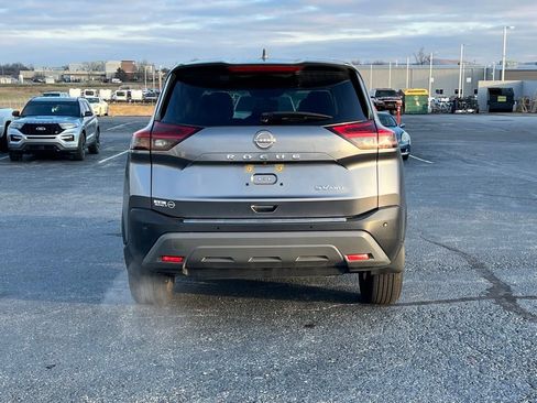 Used 2023 Nissan Rogue SV image 6