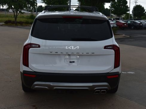 Used 2022 Kia Telluride EX w/ EX Premium Package FWD image 6