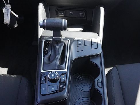 Used 2024 Kia Sportage LX AWD/4WD image 47
