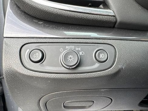 Used 2019 Buick Encore Sport Touring w/ Safety Package FWD image 20