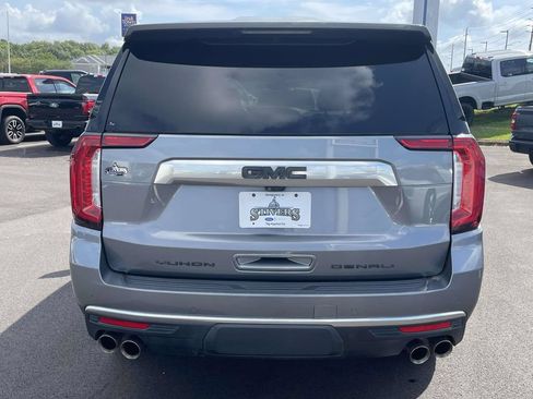 Used 2021 GMC Yukon Denali w/ Denali Premium Package AWD/4WD image 4