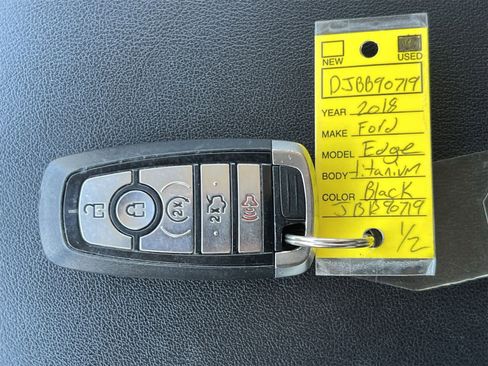 Used 2018 Ford Edge Titanium w/ Canadian Touring Package image 35