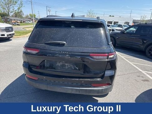 Used 2023 Jeep Grand Cherokee Limited w/ Luxury Tech Group II image 20